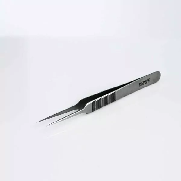 Pince droite en inox striée